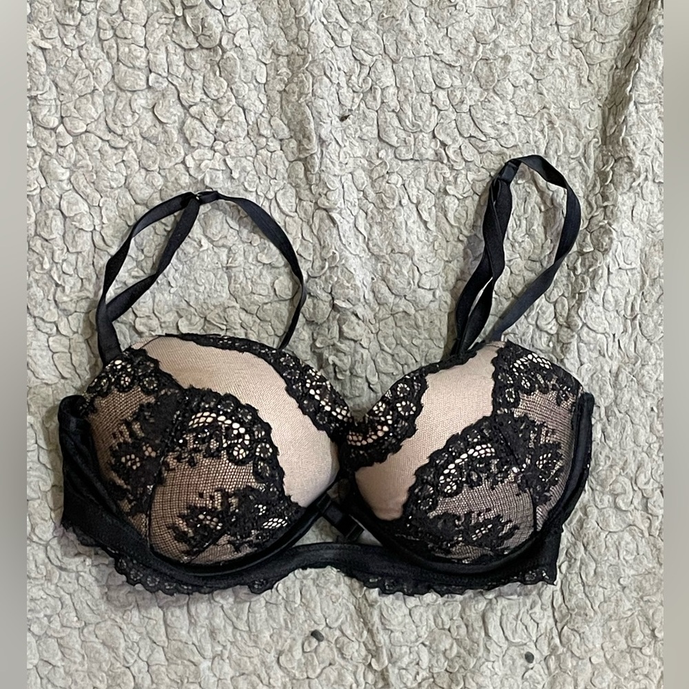 Victoria’s Secret Designer Collection bra 32D